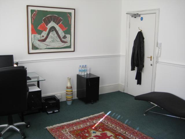 Consulting_room_003.JPG